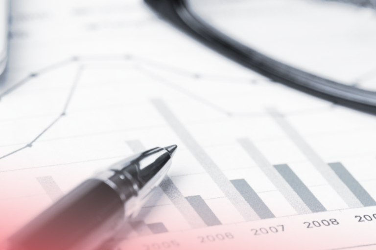 Comparação entre a análise fundamental e técnica